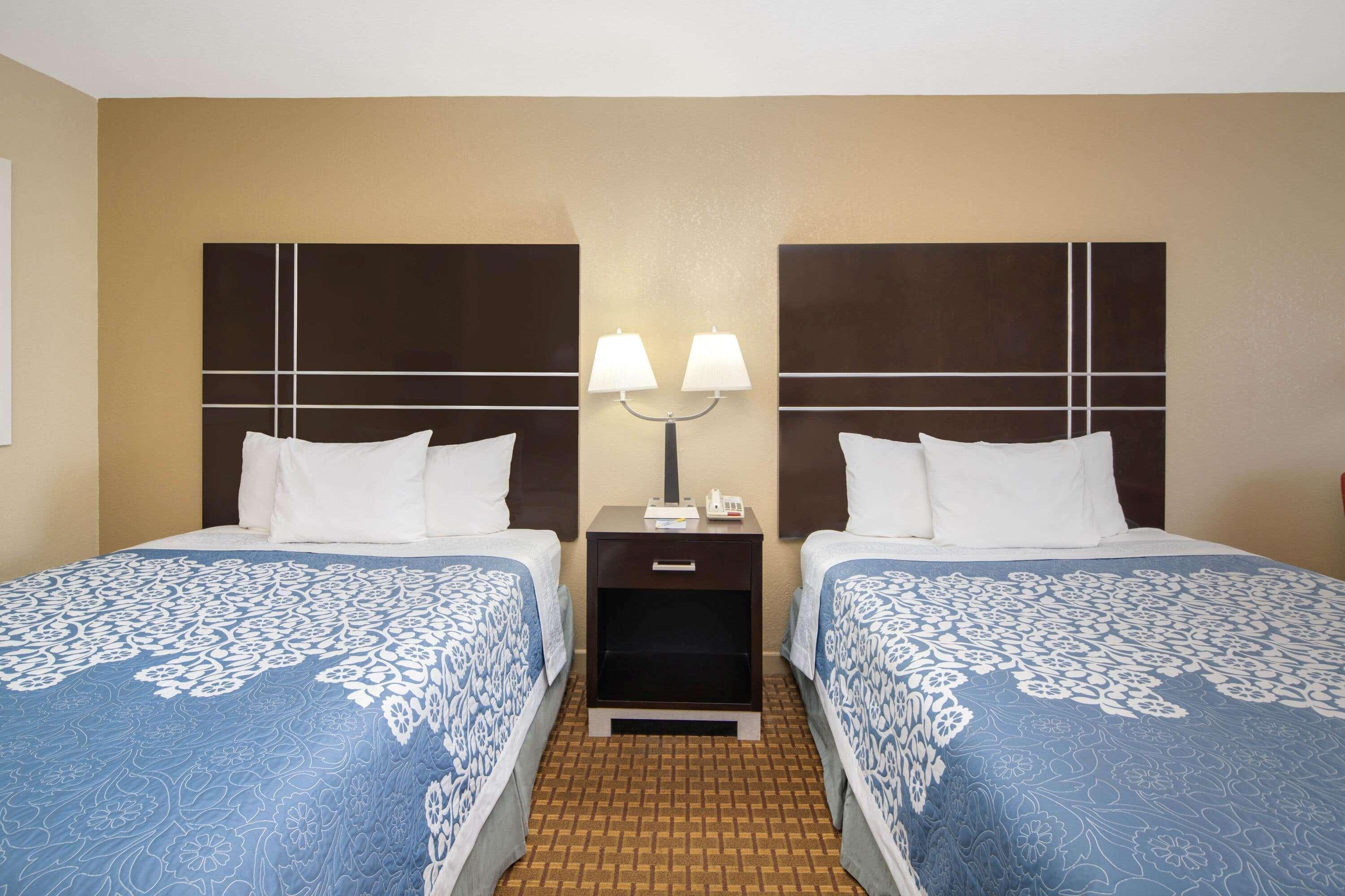 Days Inn By Wyndham Thomaston Eksteriør bilde