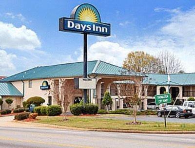 Days Inn By Wyndham Thomaston Eksteriør bilde