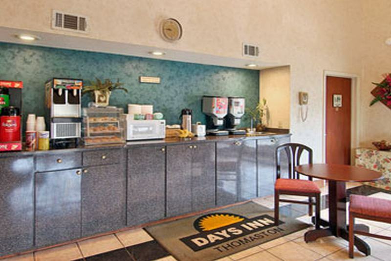 Days Inn By Wyndham Thomaston Eksteriør bilde